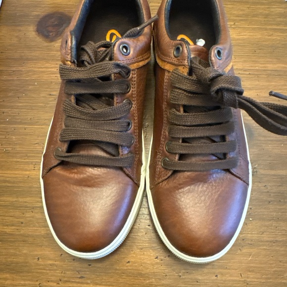GBX Men's Leather Brown Sneakers - Picture 9 of 9